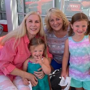 Meet your Posher, Connie